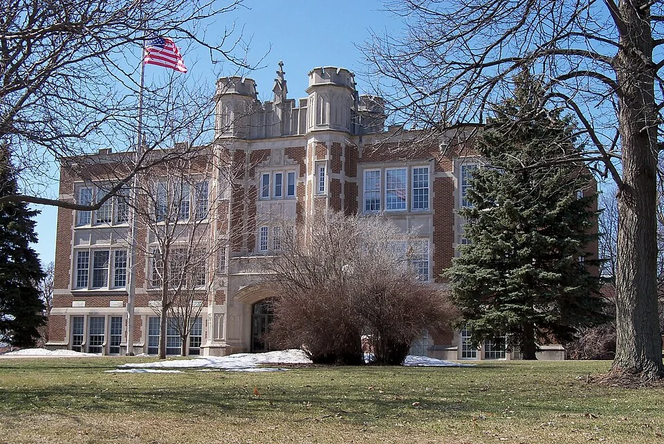 Административный корпус Augustana University в Су-Фолс, Южная Дакота