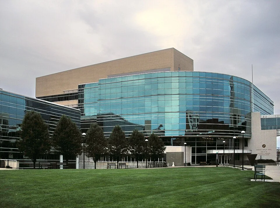 Корпус Nance College of Business Administration в Cleveland State University, 2009 год