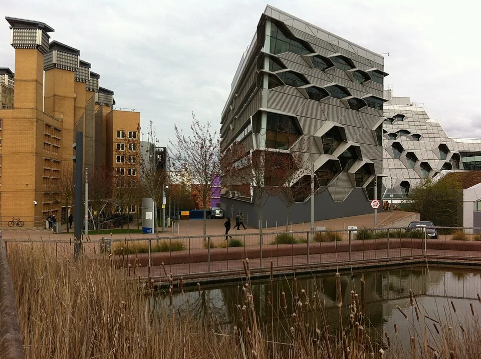 Вид на кампус Coventry University со стороны Whitefriars