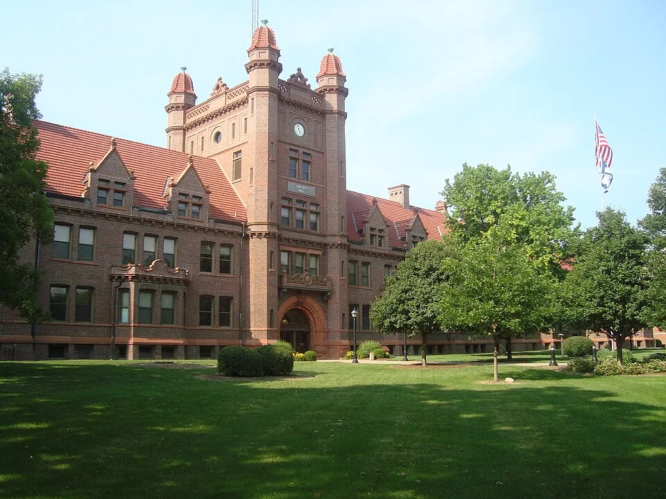 Shilling Hall в Millikin University, Декейтер